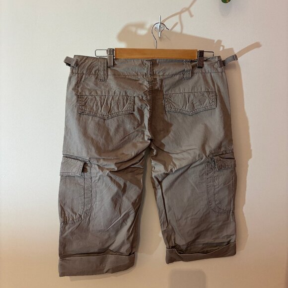 Grey Stussy Girl cropped cargo shorts - Size 7 - Picture 4 of 4